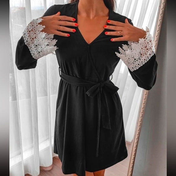 FREE WITH PURCHASE! 
Contrast Guipure Lace Cuff Belted Dress - Picture 6 of 10